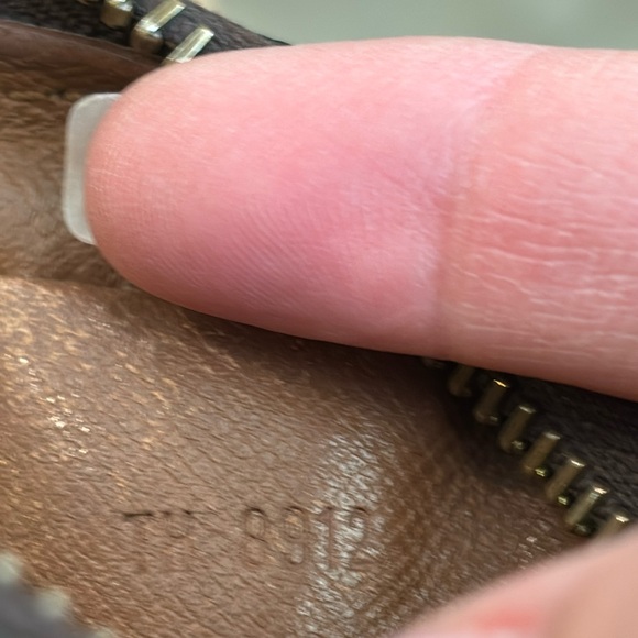 LOUIS VUITTON AMAZONE MONAGRAM BAG CLASSIC LV LUXURY MADE IN FRANCE NO STRAP🤎🧡 - Picture 13 of 17